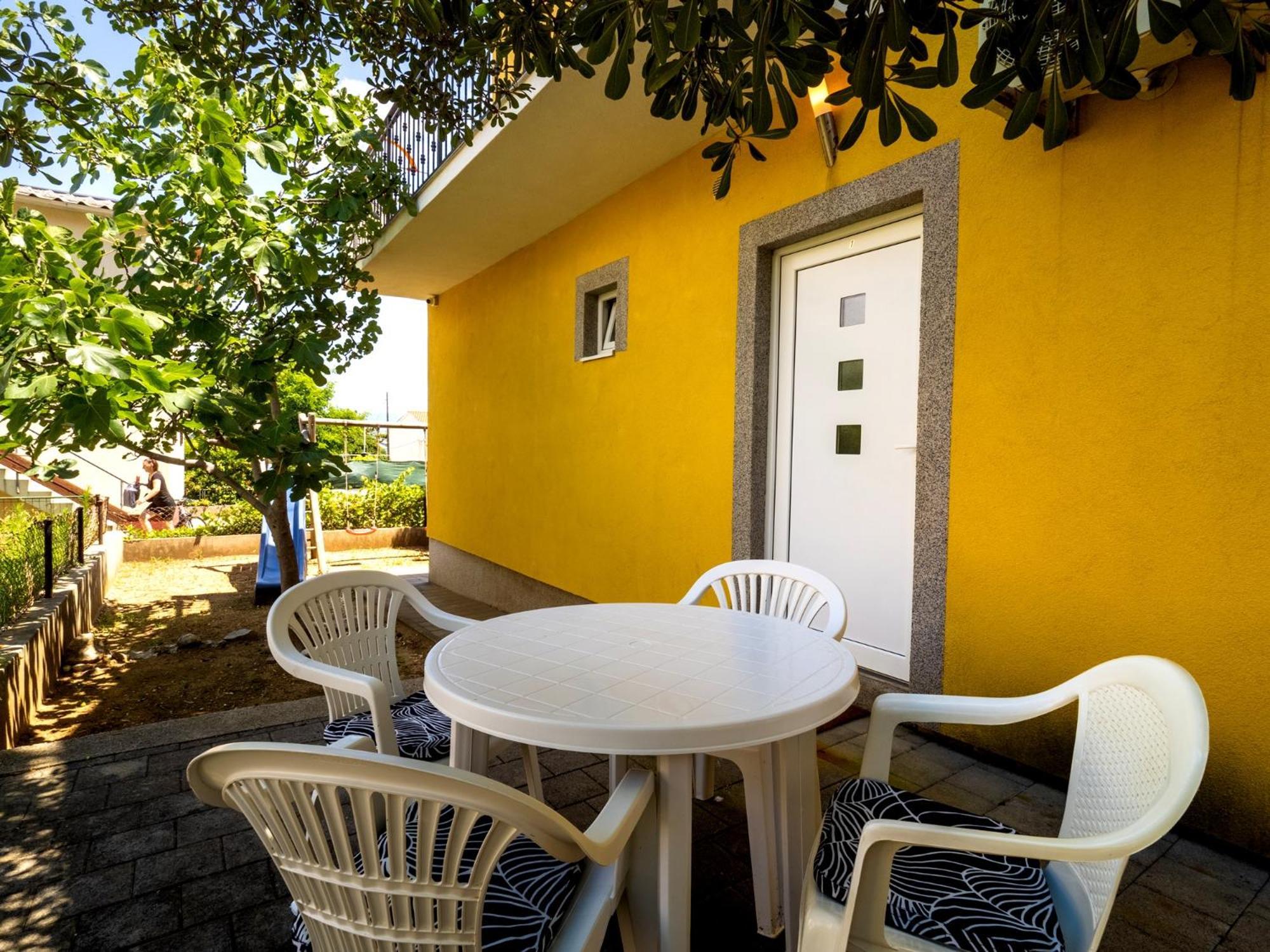 Apartments Bianca Baška Екстериор снимка